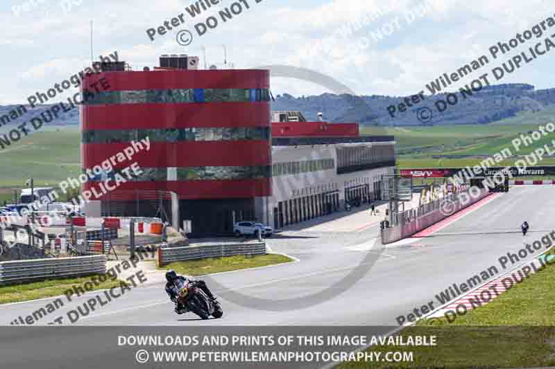 cadwell no limits trackday;cadwell park;cadwell park photographs;cadwell trackday photographs;enduro digital images;event digital images;eventdigitalimages;navarra;no limits trackdays;peter wileman photography;racing digital images;trackday digital images;trackday photos